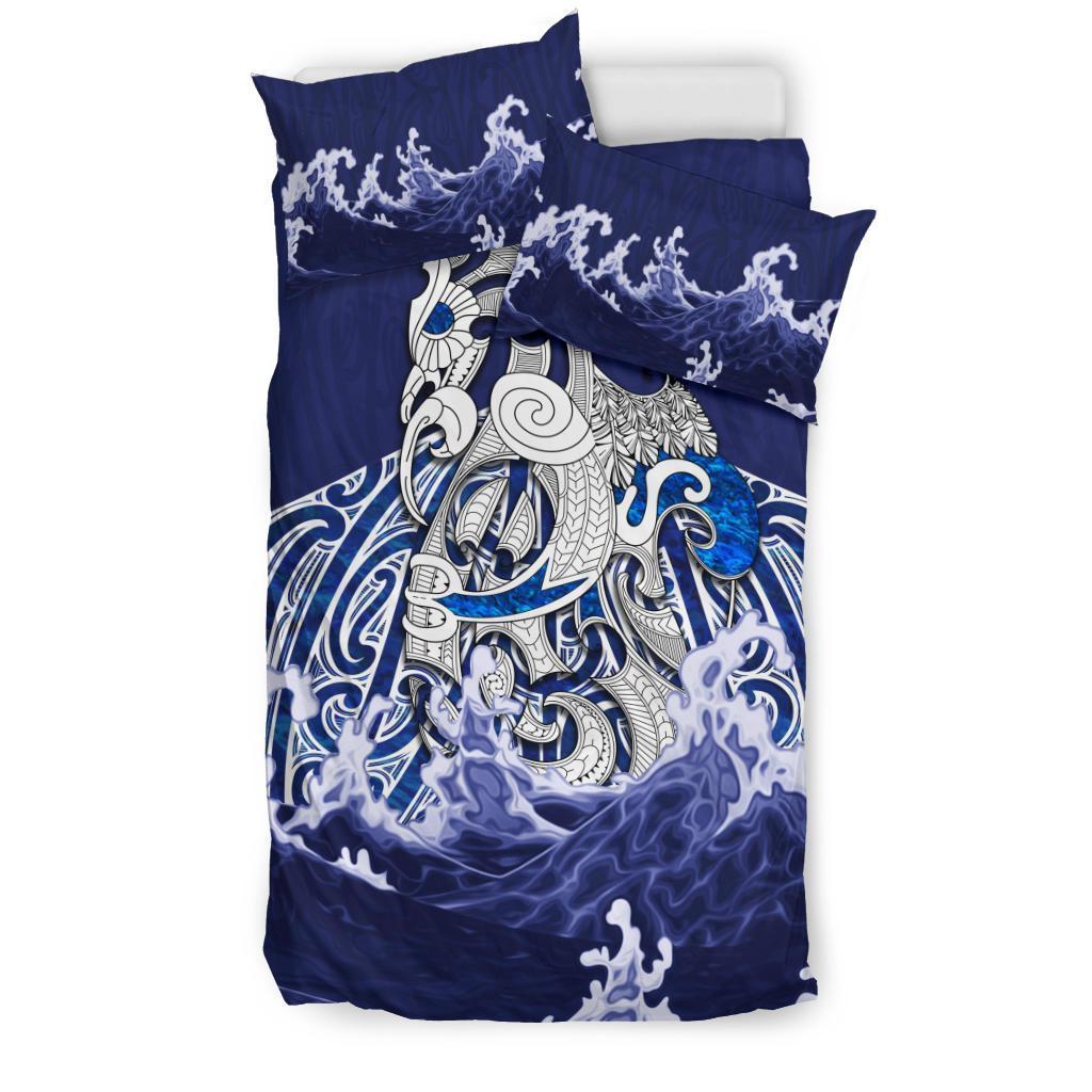 maori-manaia-the-blue-sea-bedding-set-navy