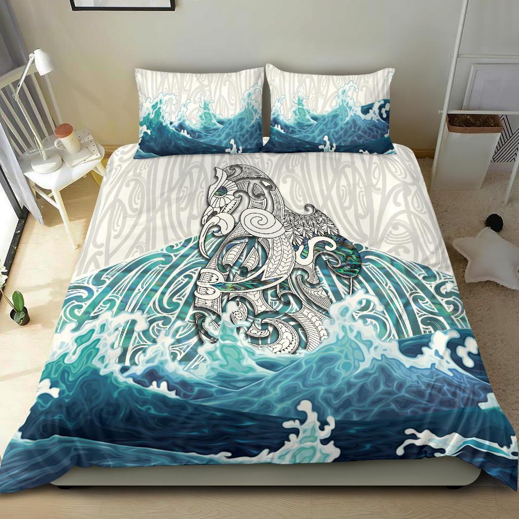 maori-manaia-the-blue-sea-bedding-set-white
