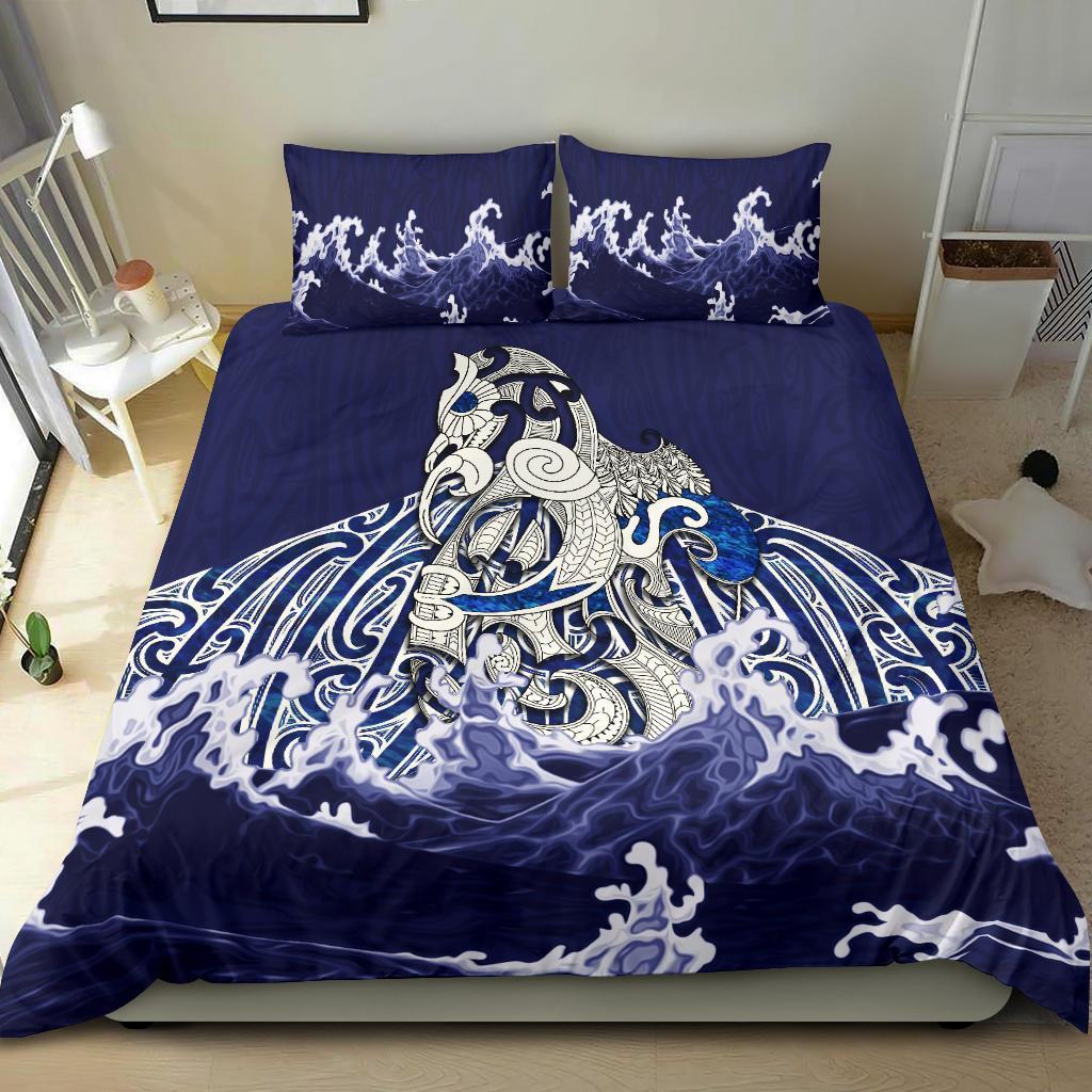 maori-manaia-the-blue-sea-bedding-set-navy