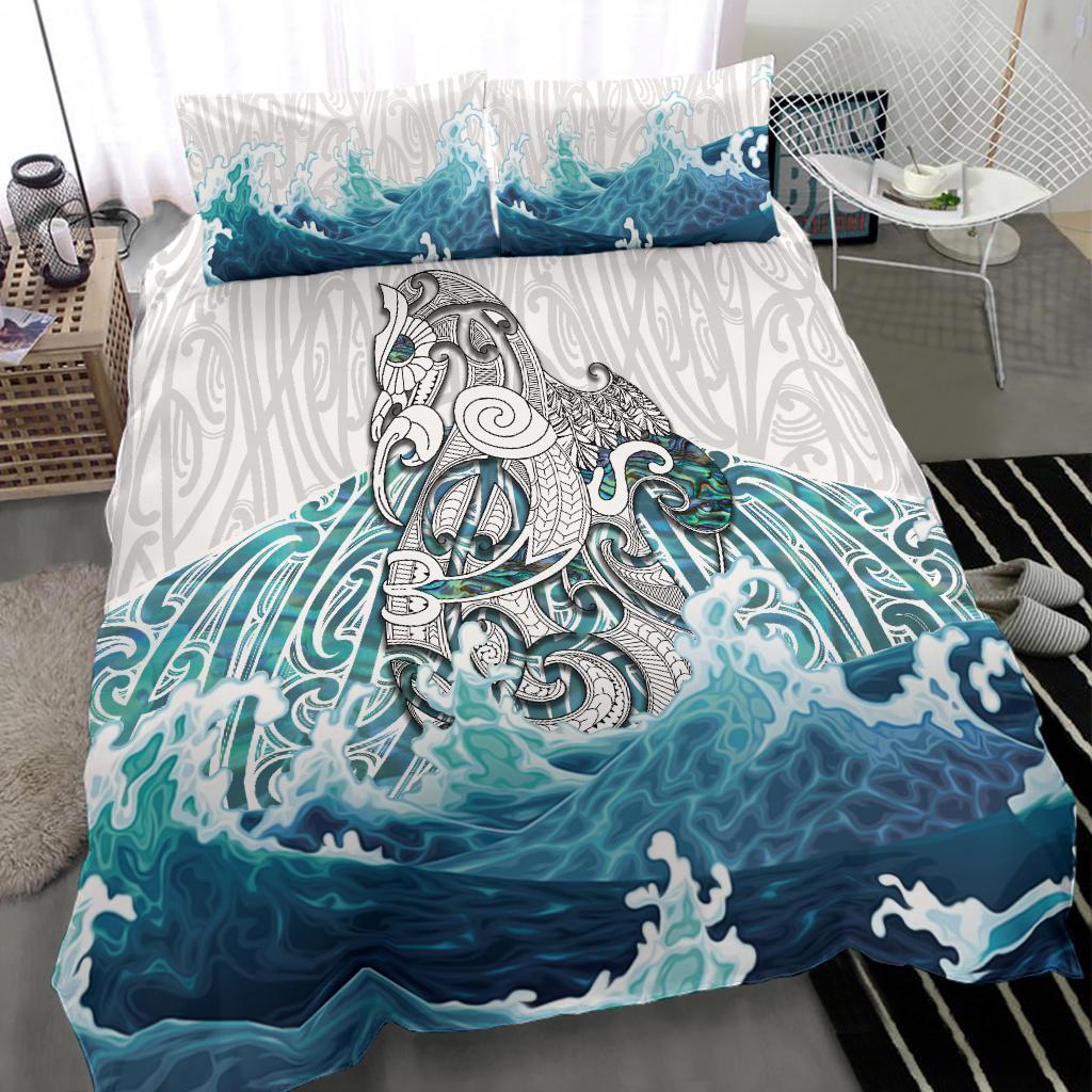 maori-manaia-the-blue-sea-bedding-set-white