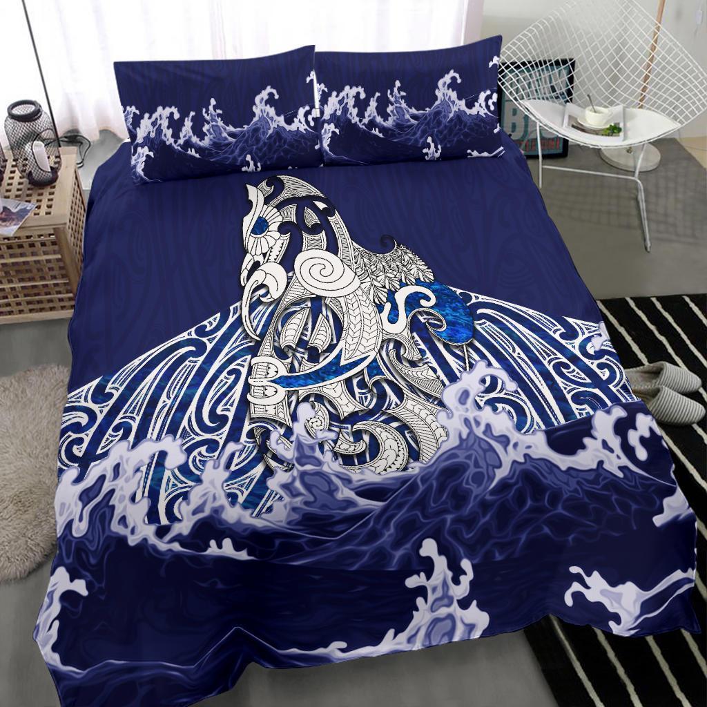 maori-manaia-the-blue-sea-bedding-set-navy