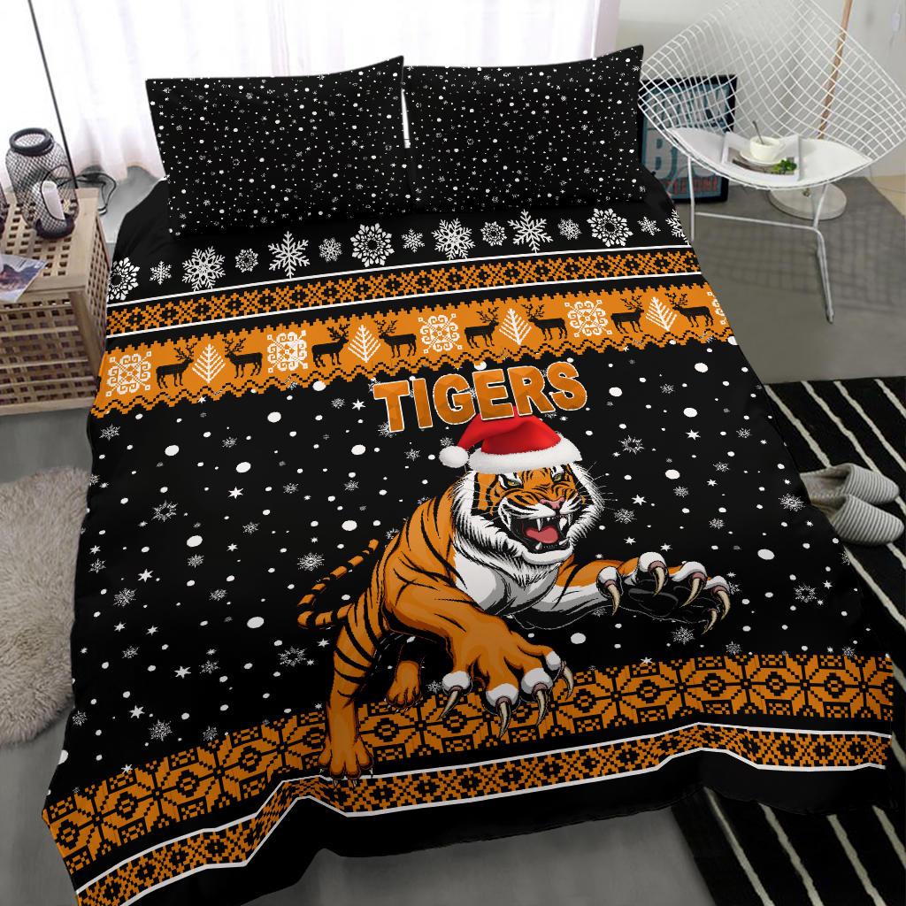 wests-christmas-bedding-set-tigers-unique-vibes-black