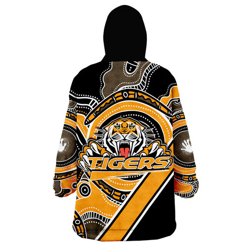 tigers-rugby-wearable-blanket-hoodie-indigenous