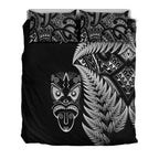 new-zealand-haka-rugby-maori-bedding-set-silver-fern-vibes-black