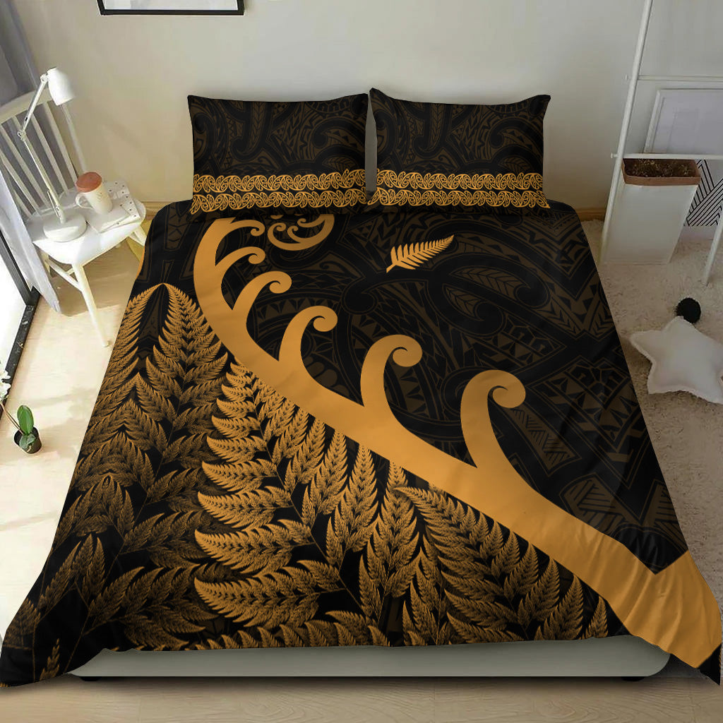 new-zealand-rugby-maori-bedding-set-silver-fern-koru-vibes-gold