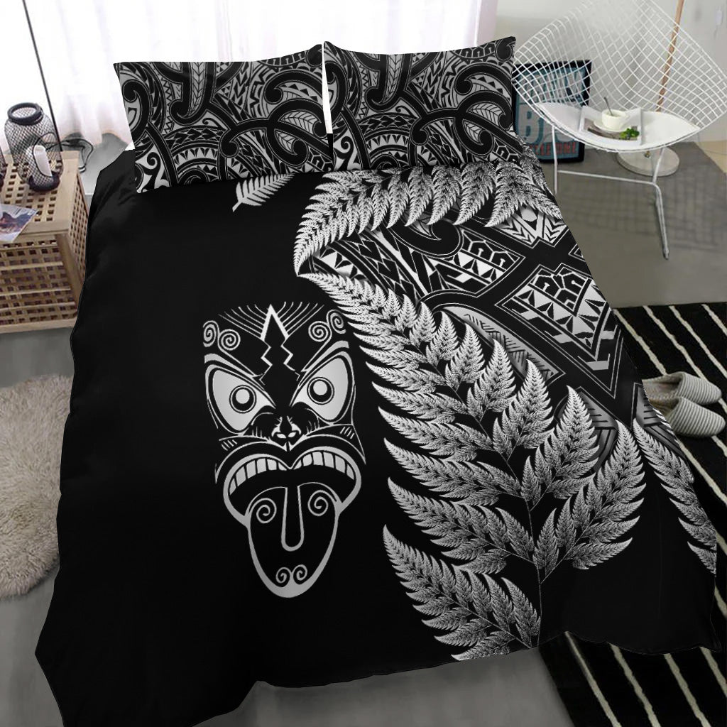 new-zealand-haka-rugby-maori-bedding-set-silver-fern-vibes-black