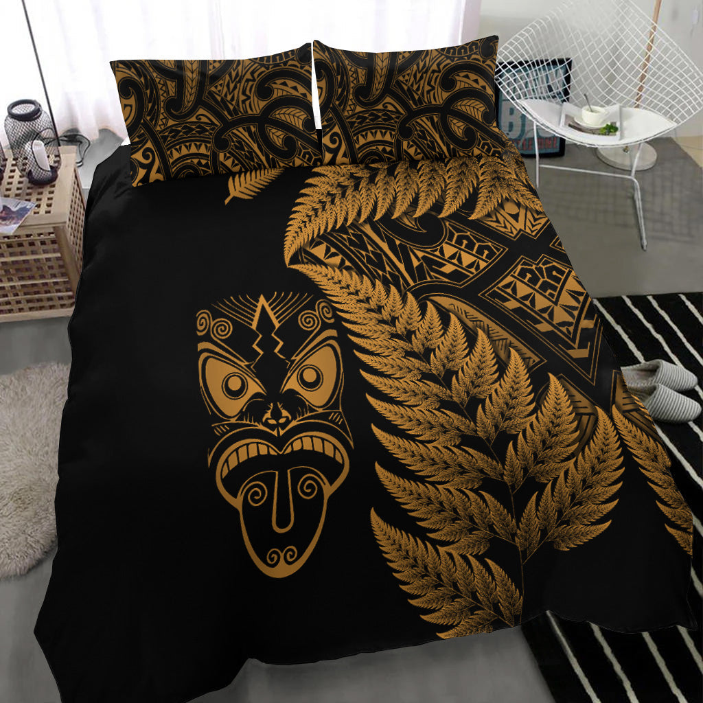 new-zealand-haka-rugby-maori-bedding-set-silver-fern-vibes-gold