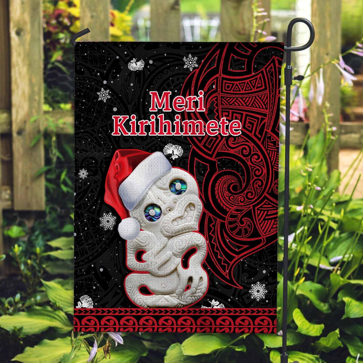 new-zealand-christmas-flag-hei-tiki-red-pohutukawa-meri-kirihimete