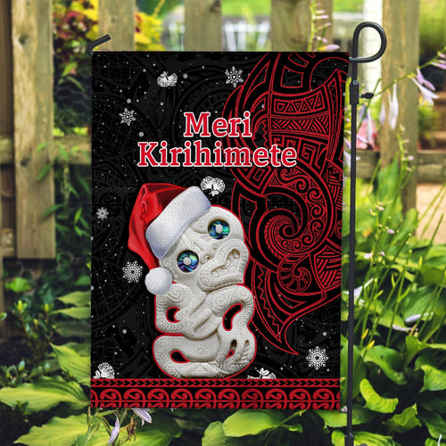 new-zealand-christmas-flag-hei-tiki-red-pohutukawa-meri-kirihimete