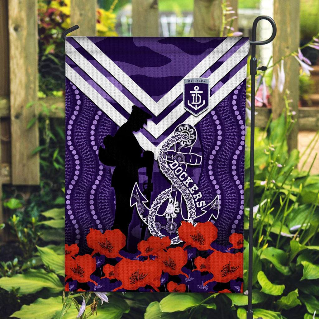 dockers-football-anzac-2023-flag-aboriginal-mix-poppy-camouflage