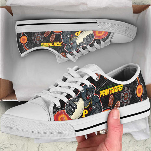 panthers-rugby-low-top-shoes-panthers-aboriginal-with-rugby-ball-indigenous-style-of-dot-painting-traditional