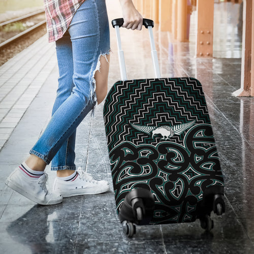 new-zealand-luggage-maori-graphic-tee-patterns-green