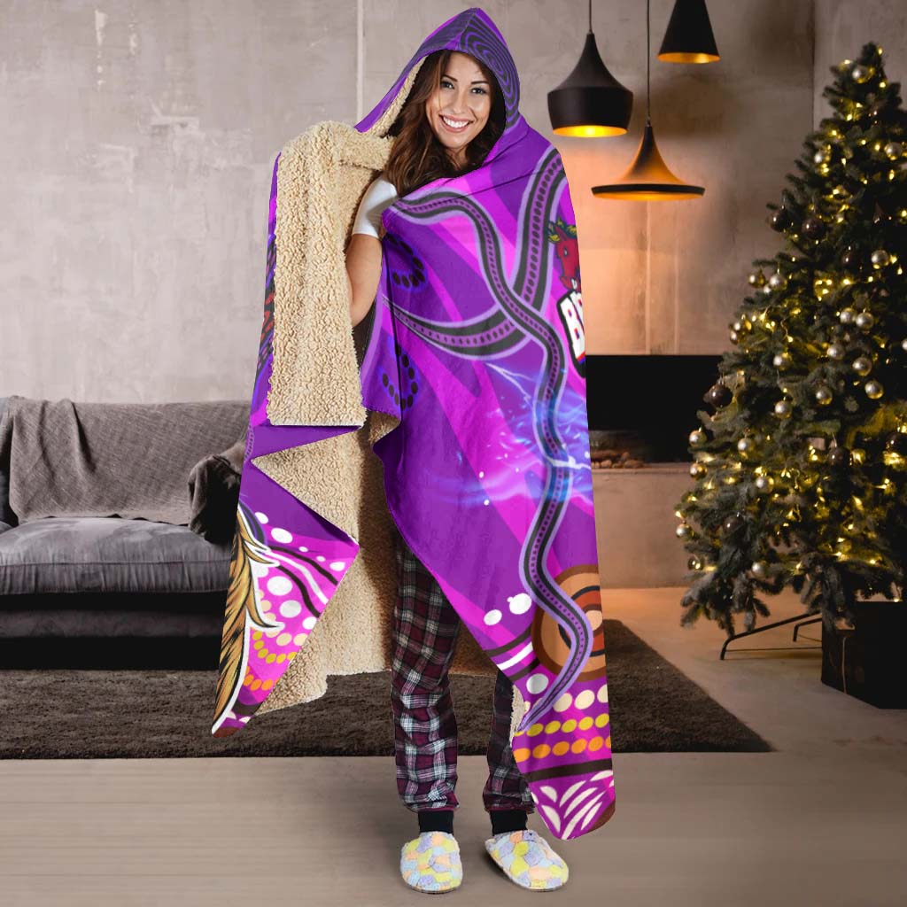 broncos-rugby-hooded-blanket-custom-broncos-horse-rugby-with-aboriginal-low-poly-style-hooded-blanket