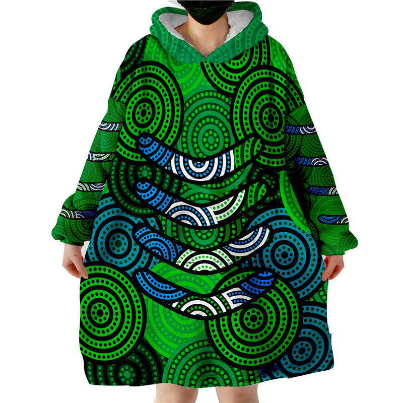 boomerang-aboriginal-dot-patterns-wearable-blanket-hoodie-green-style