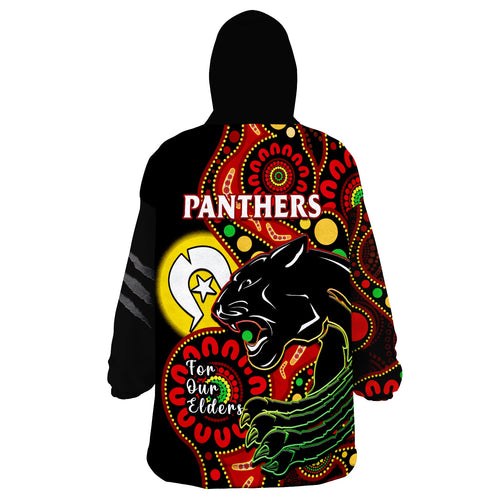 panthers-rugby-naidoc-2023-wearable-blanket-hoodie-for-our-elders-aboriginal