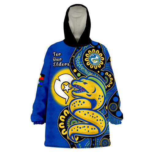 eels-rugby-naidoc-2023-wearable-blanket-hoodie-for-our-elders-aboriginal