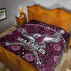 sea-eagles-rugby-premium-quilt-boomerang-indigenous-dots