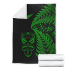 new-zealand-haka-rugby-maori-premium-blanket-silver-fern-vibes-green