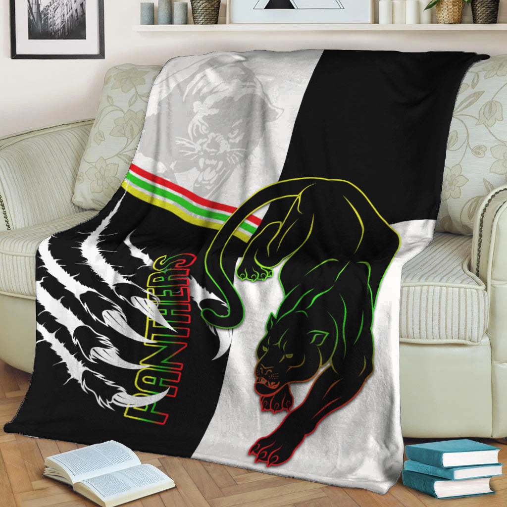panthers-premium-blanket-claws-half-black-white-style