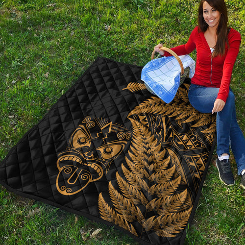 new-zealand-haka-rugby-maori-premium-quilt-silver-fern-vibes-gold