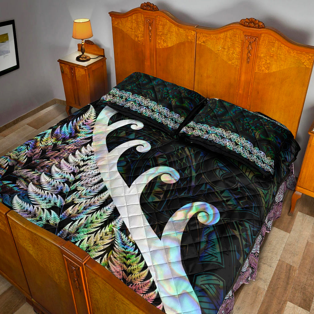 new-zealand-rugby-maori-quilt-bed-set-silver-fern-koru-vibes-paua-shell