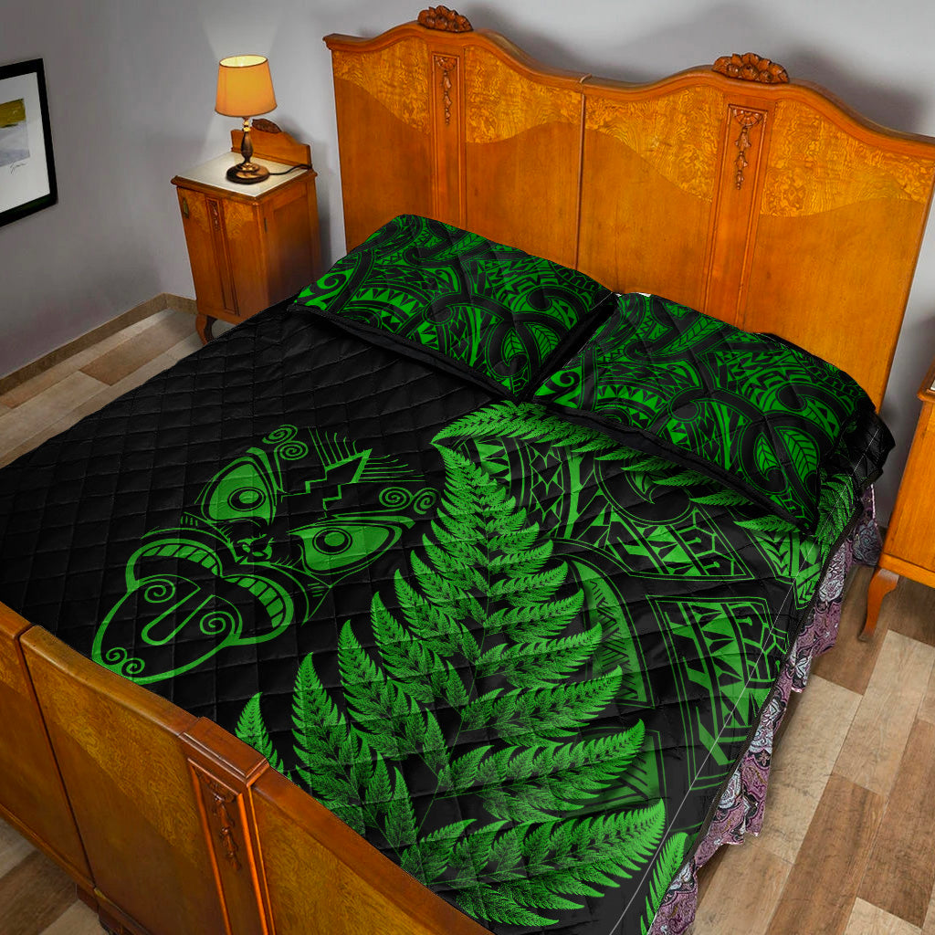 new-zealand-haka-rugby-maori-quilt-bed-set-silver-fern-vibes-green