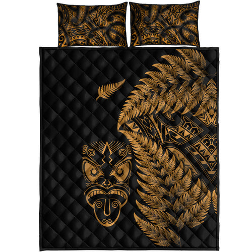 new-zealand-haka-rugby-maori-quilt-bed-set-silver-fern-vibes-gold