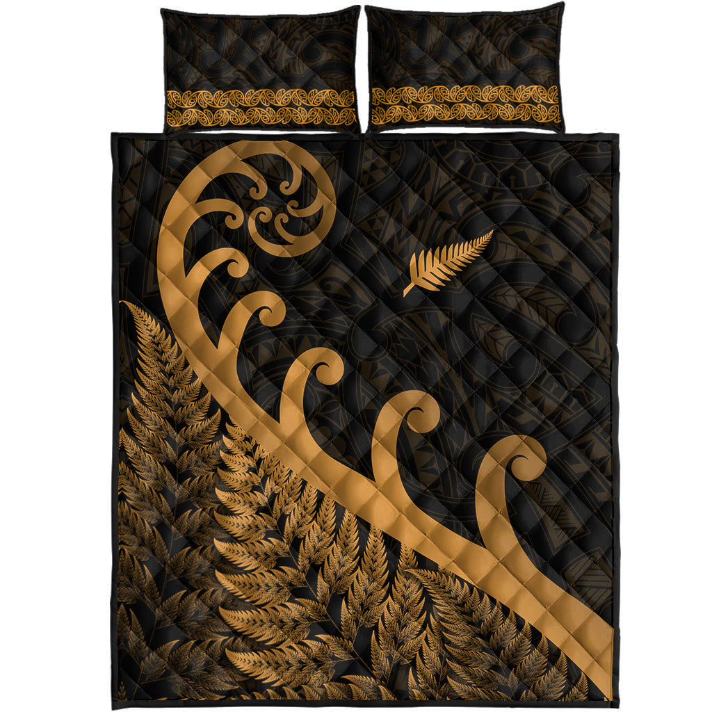 new-zealand-rugby-maori-quilt-bed-set-silver-fern-koru-vibes-gold