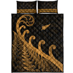 new-zealand-rugby-maori-quilt-bed-set-silver-fern-koru-vibes-gold
