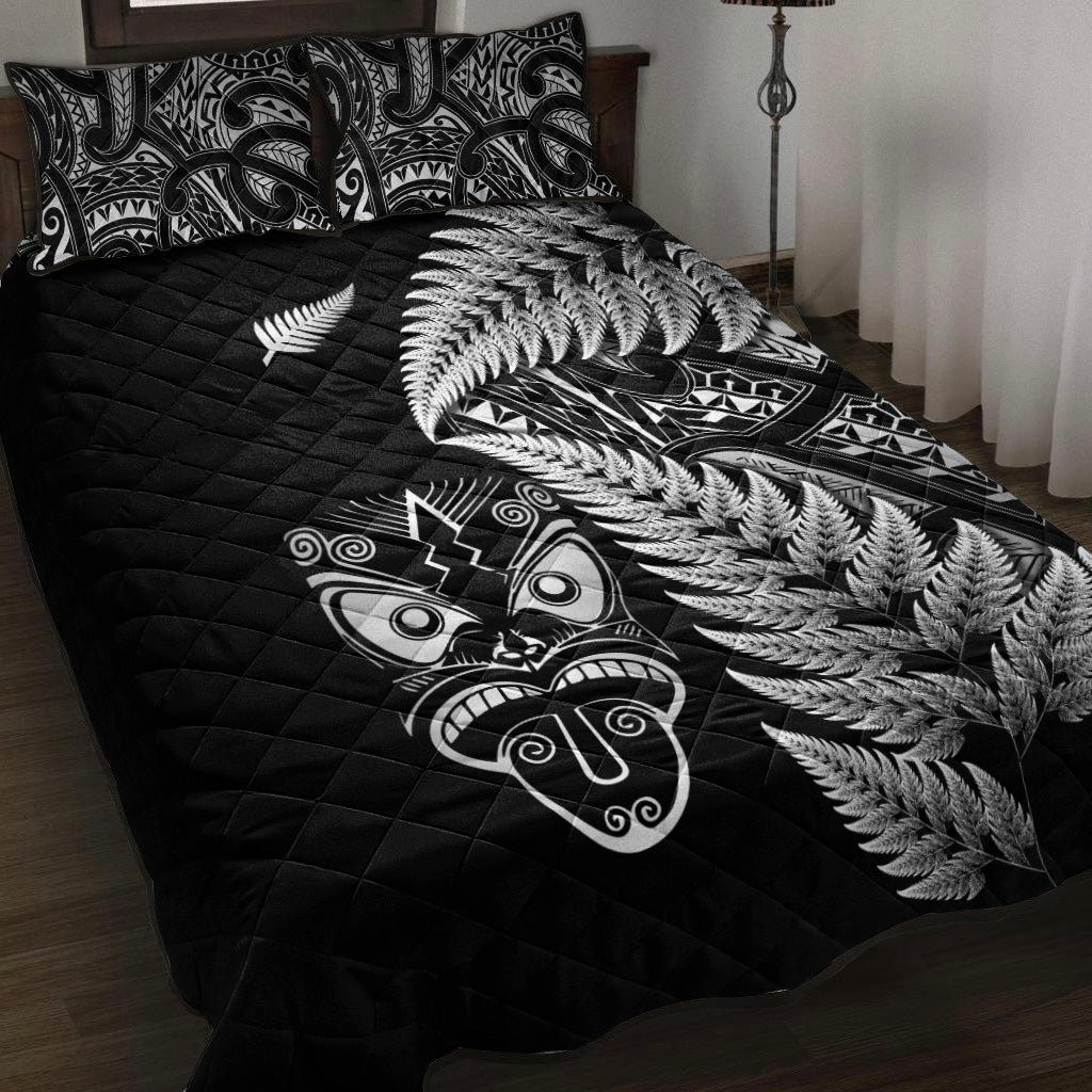 new-zealand-haka-rugby-maori-quilt-bed-set-silver-fern-vibes-black