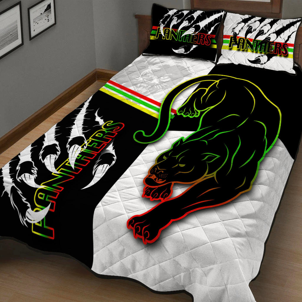 panthers-quilt-bed-set-claws-half-black-white-style
