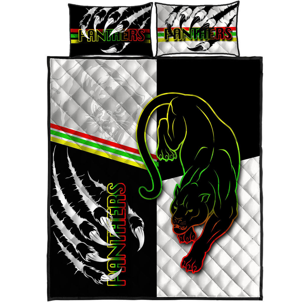 panthers-quilt-bed-set-claws-half-black-white-style