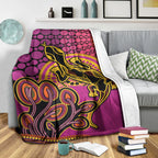 aboriginal-lizard-premium-blanket-tree-on-the-hill-sunshine