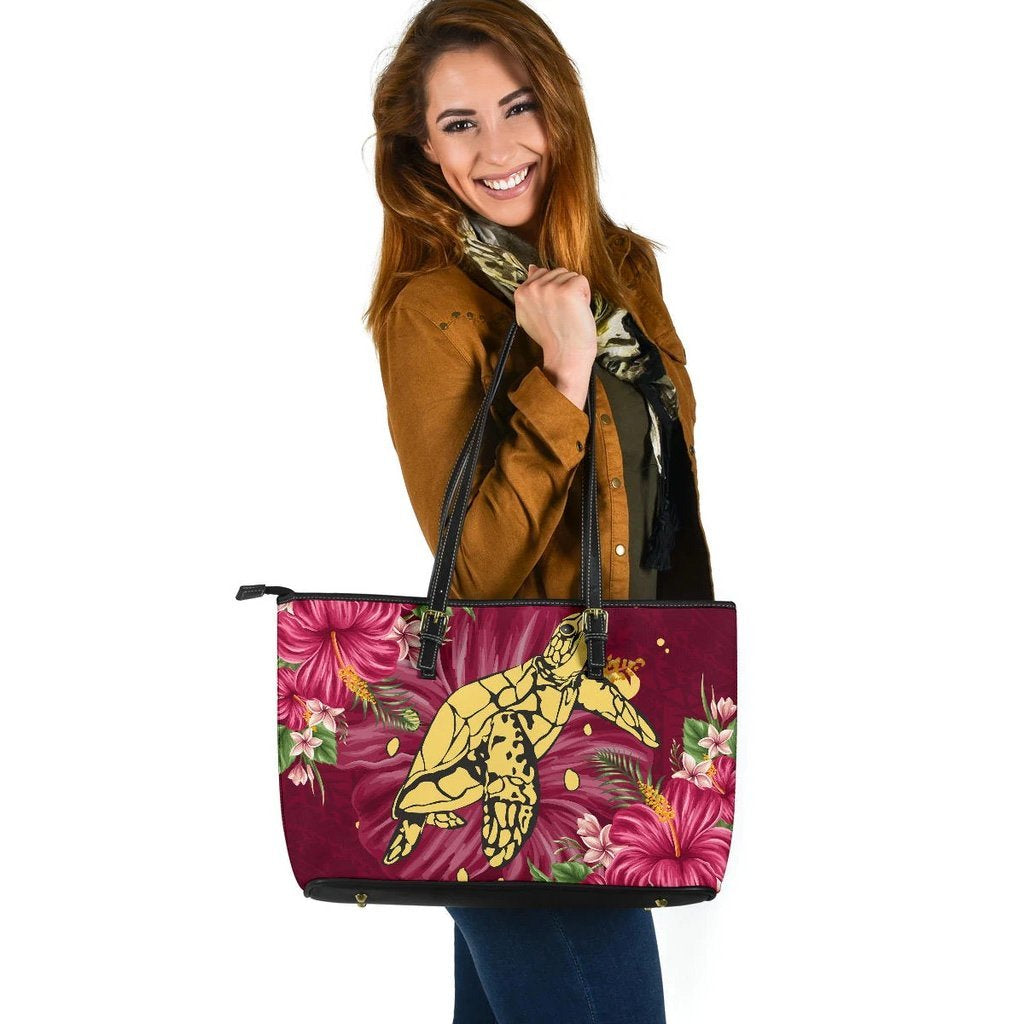 new-zealand-large-leather-tote-turtle-polynesian-hibiscus