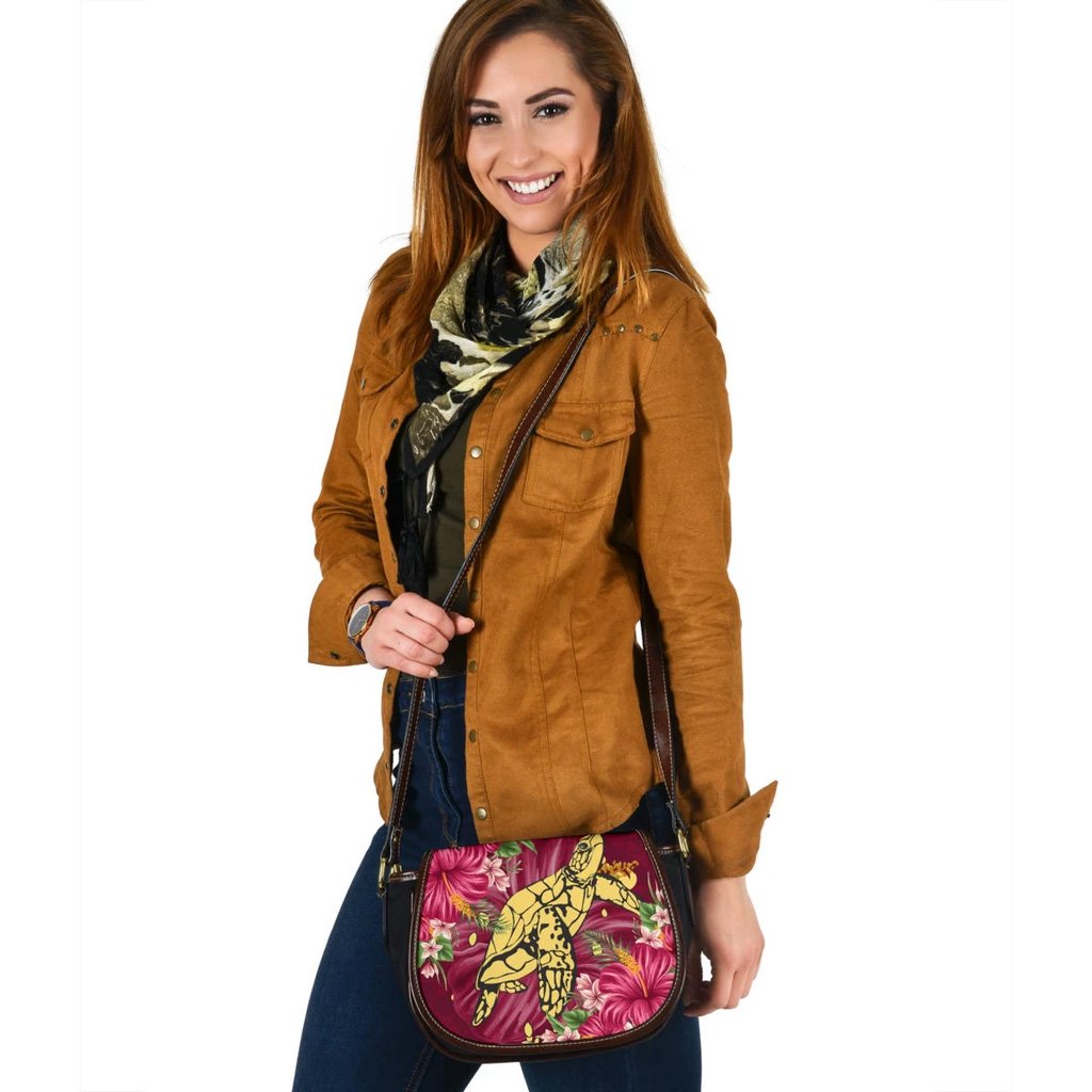 new-zealand-saddle-bag-turtle-polynesian-hibiscus