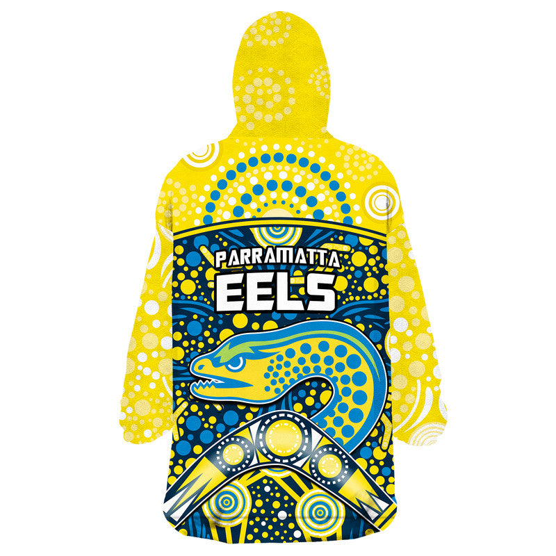 parramatta-eels-rugby-wearable-blanket-hoodie-boomerang-indigenous-dots