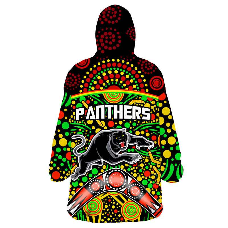 panthers-rugby-wearable-blanket-hoodie-boomerang-indigenous-dots