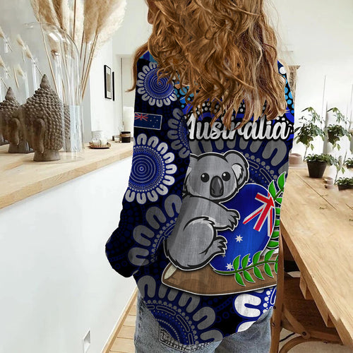 australia-koala-aboriginal-women-casual-shirt-koala-hugging-rugby-ball-blue