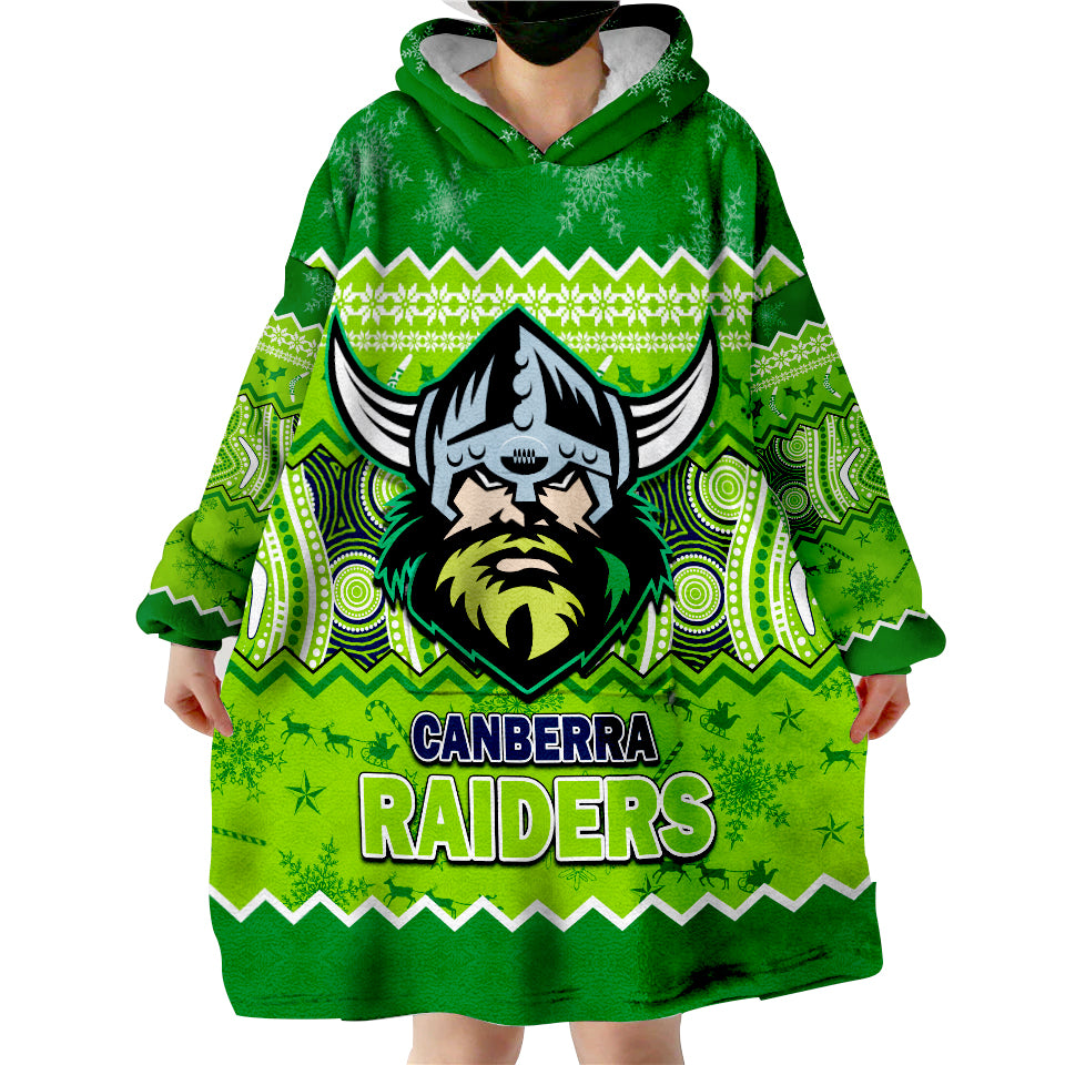 custom-personalised-canberra-the-green-machine-raiders-aboriginal-christmas-vibe-wearable-blanket-hoodie