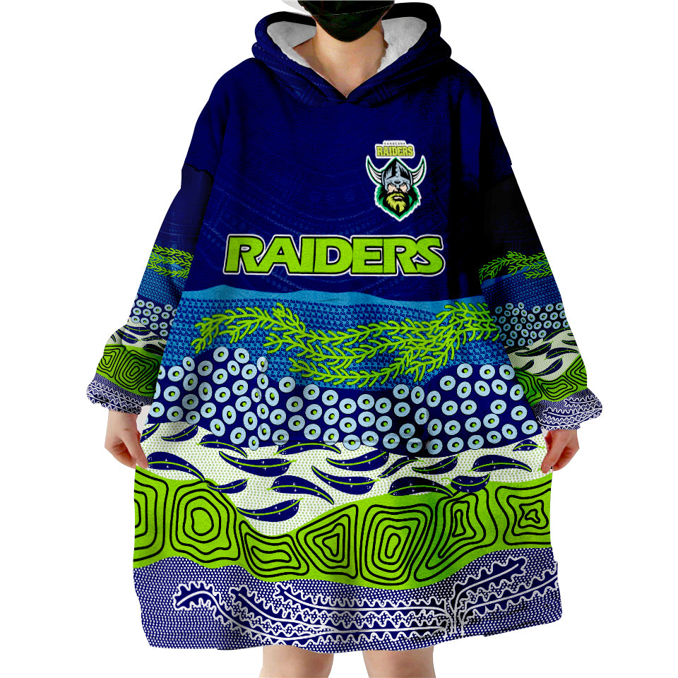 custom-text-and-number-canberra-the-green-machine-raiders-boomerang-indigenous-wearable-blanket-hoodie