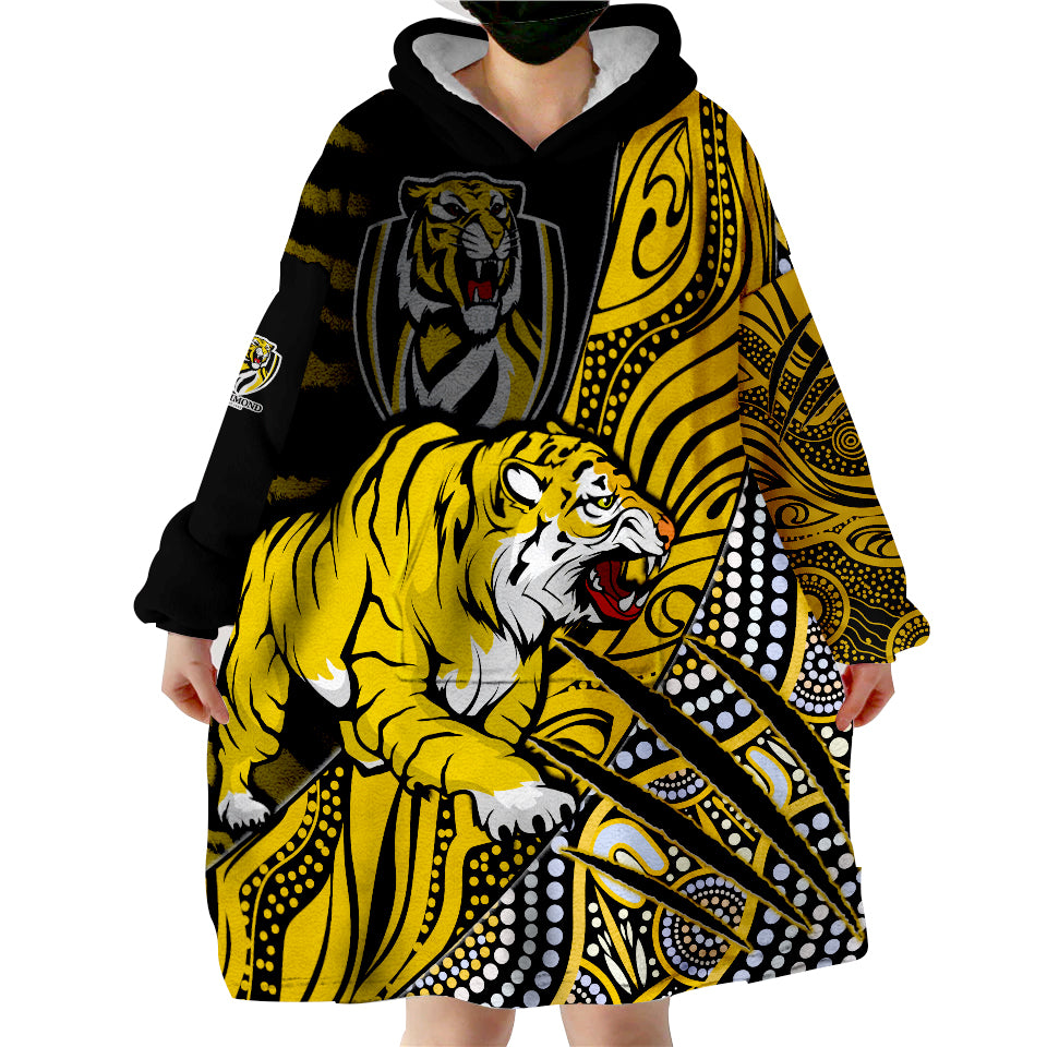 custom-text-and-number-richmond-football-aboriginal-go-the-tigers-premiers-wearable-blanket-hoodie