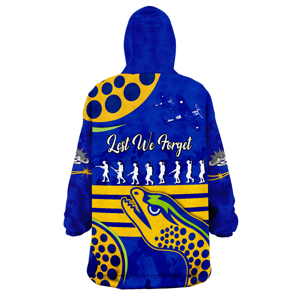 eels-anzac-2022-lest-we-forget-wearable-blanket-hoodie