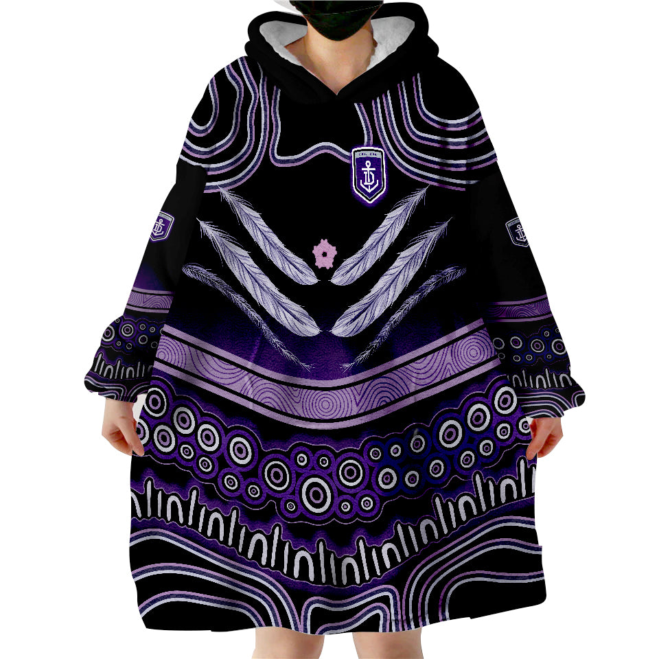 fremantle-dockers-freo-indigenous-style-wearable-blanket-hoodie