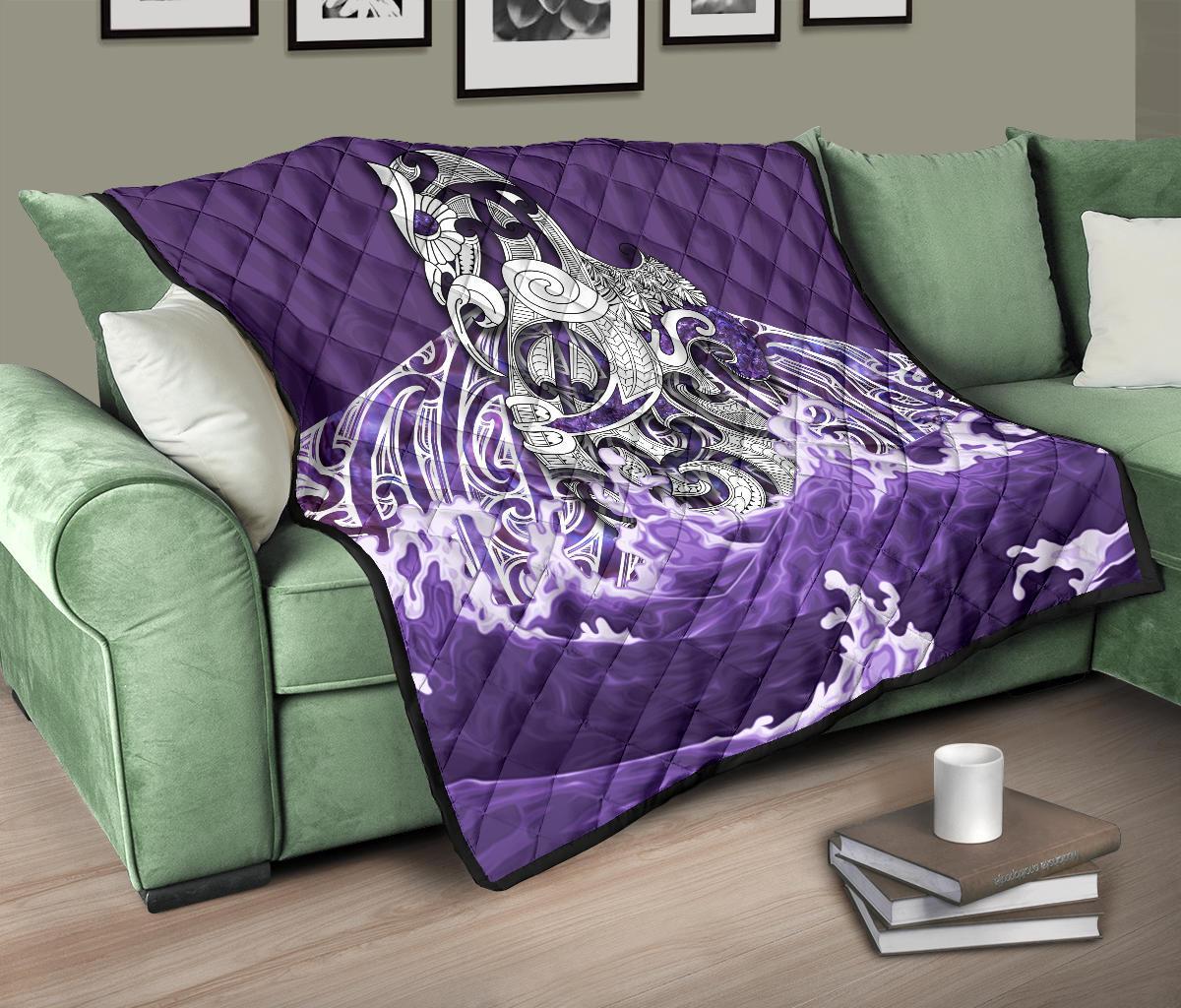 maori-manaia-the-blue-sea-premium-quilt-purple