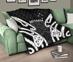 aotearoa-premium-quilt-maori-moko-black-white