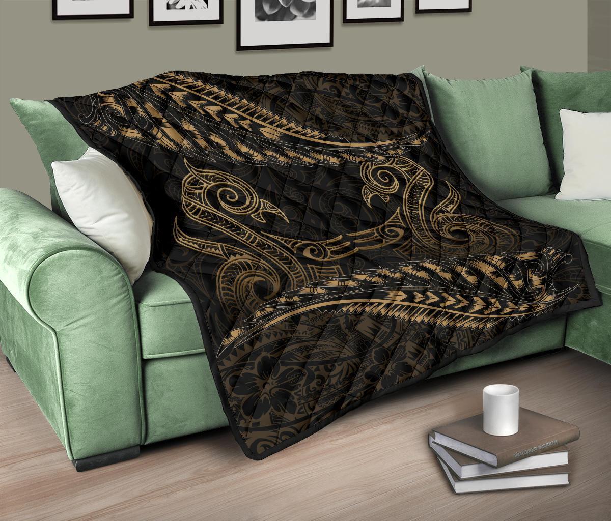 aotearoa-premium-quilt-gold-maori-manaia-with-silver-fern