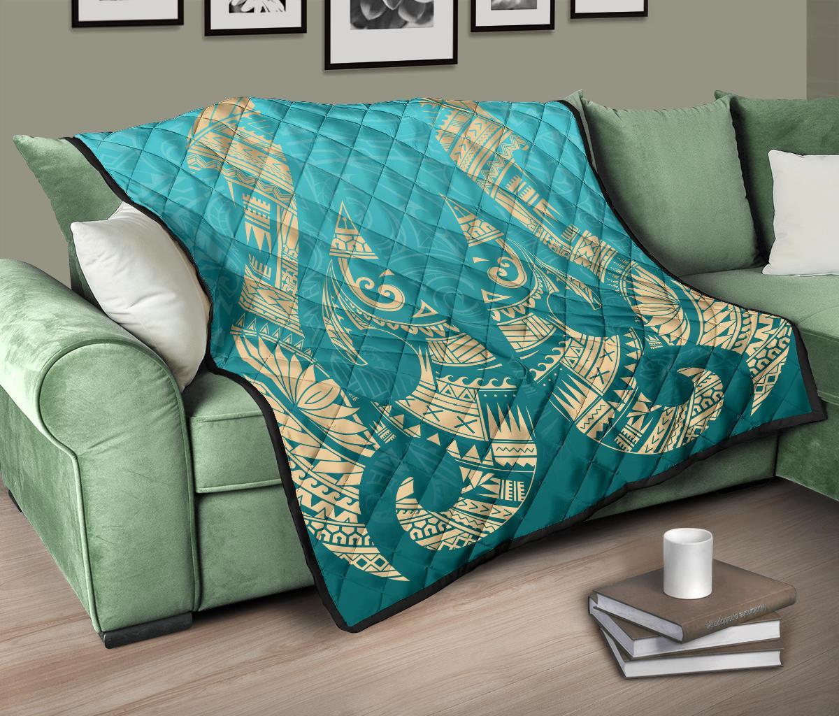 new-zealand-maori-hei-matau-tattoo-premium-quilt
