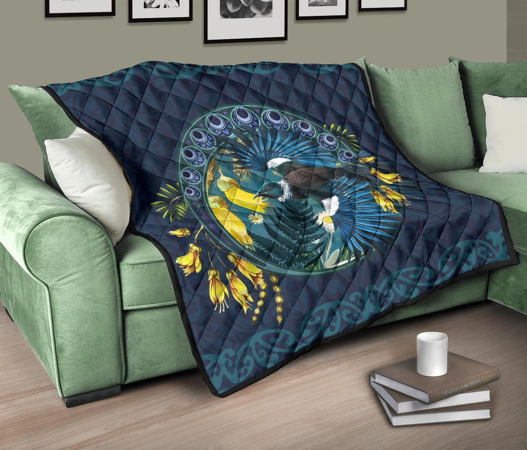 tui-bird-and-kowhai-flower-quilt