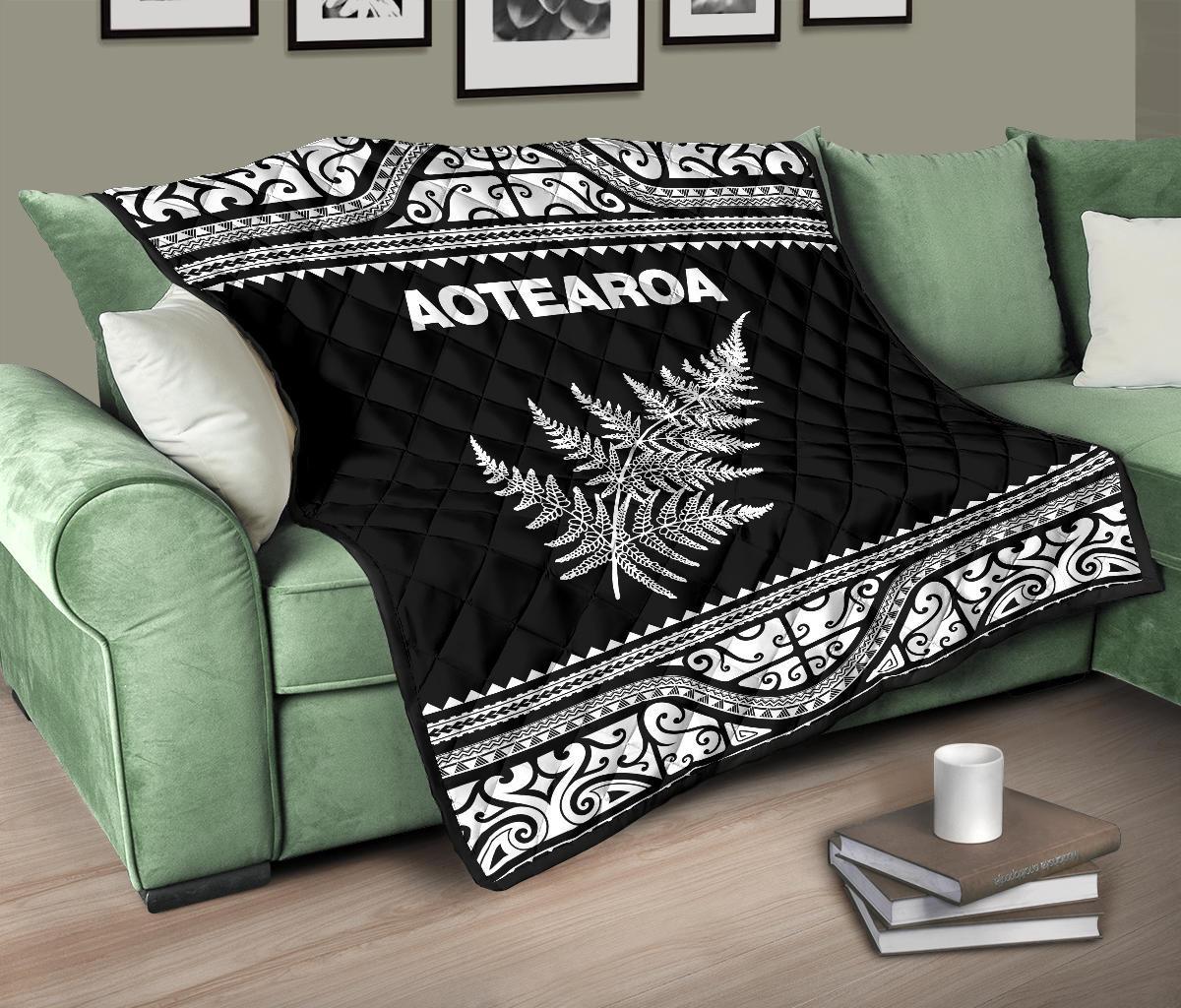 aotearoa-new-zealand-maori-premium-quilt-silver-fern-white
