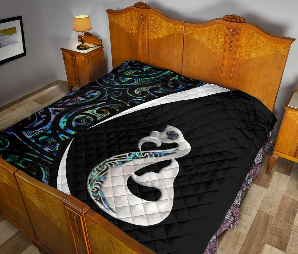 new-zealand-maori-manaia-paua-shell-premium-quilt-circle-style